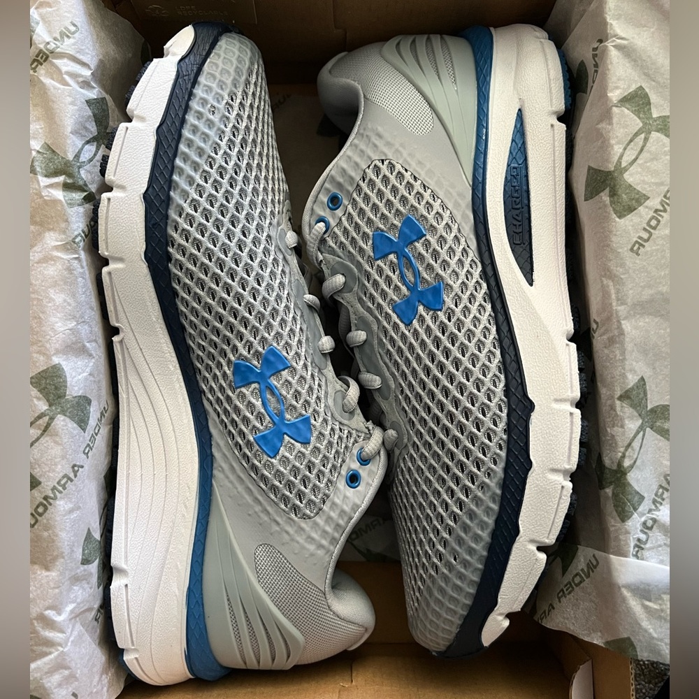 Charged Intake 5 running shoe